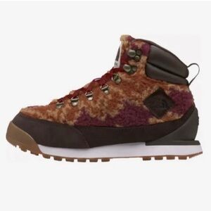 The North Face Women's Lace Up Boots - Brown and Purple